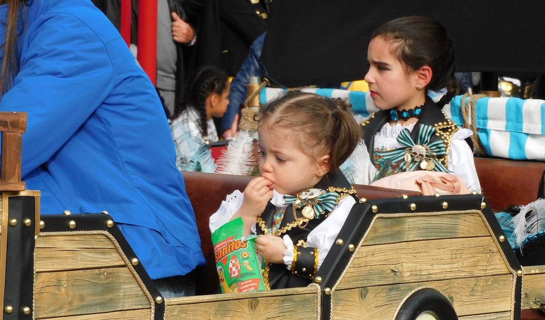Fotos: Carrozas y comparsas