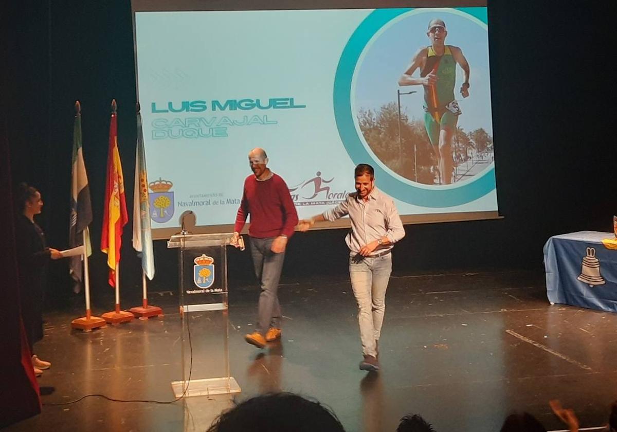 Jesús Amor, concejal de Deportes, tras entregar un premio en una edición anterior