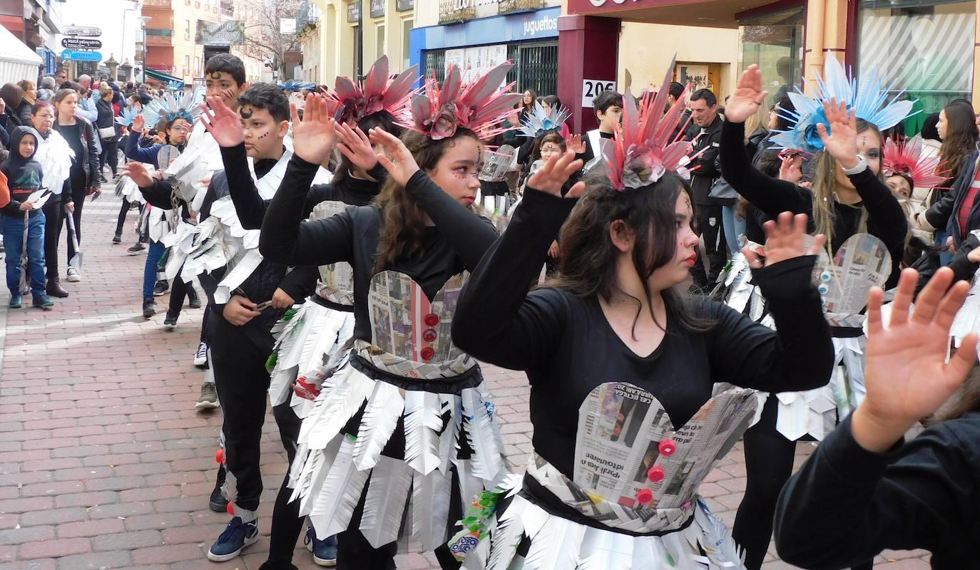 Los colegios abren el desfile juvenil aplazado el viernes de Carnaval