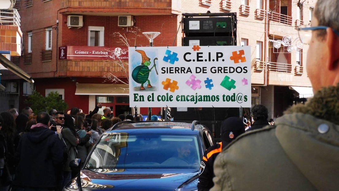 Los colegios abren el desfile juvenil aplazado el viernes de Carnaval