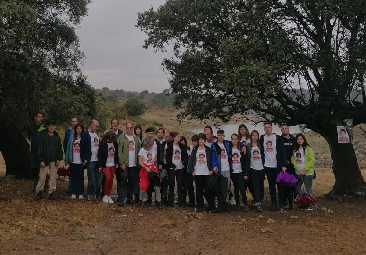 Familiares de Rosalía en el tercer aniversario de su desaparición