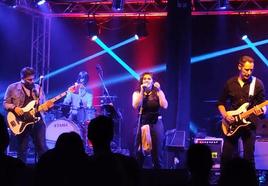 La Mejor Banda Novel de Extremadura en plena actuación