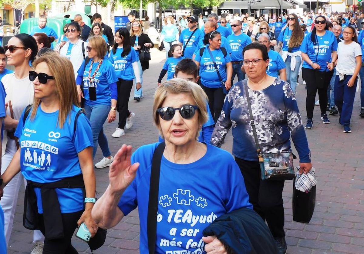 Marea azul por el autismo
