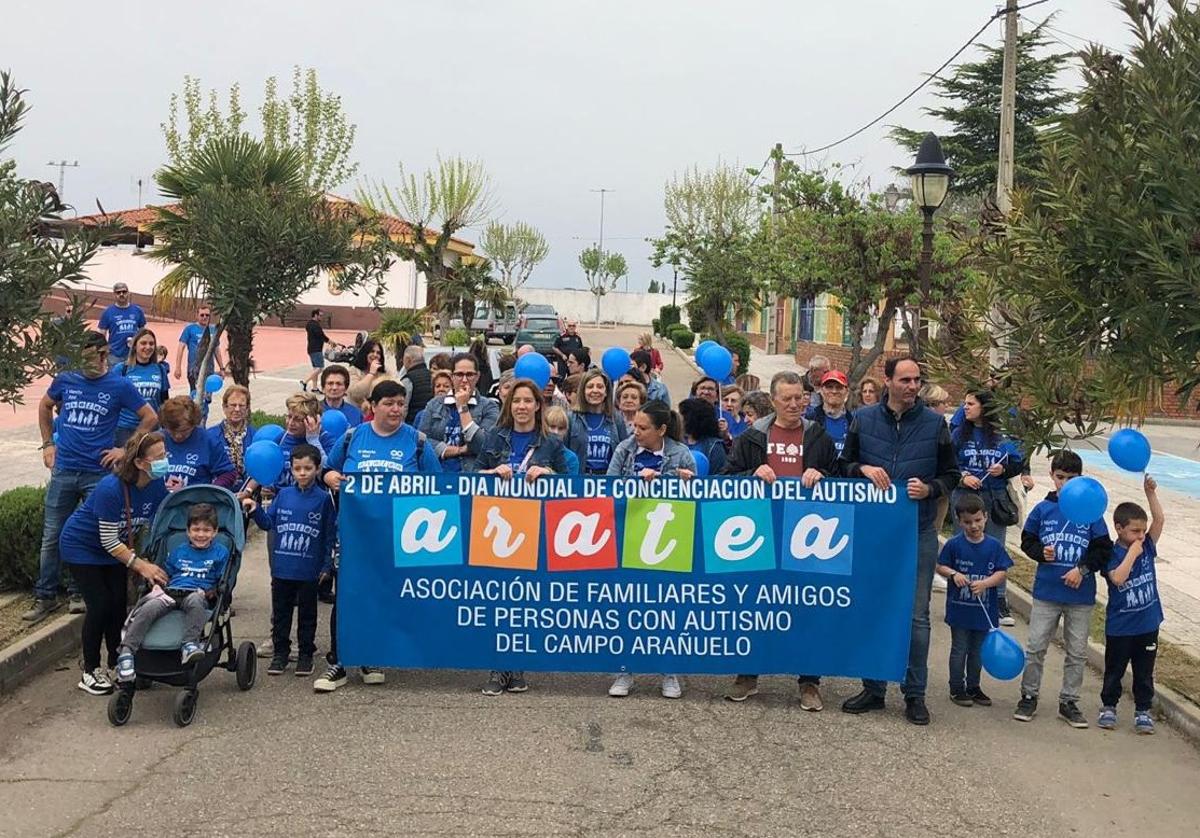 La II Marcha Solidaria a favor del Autismo de Casatejada recauda 3.000 euros
