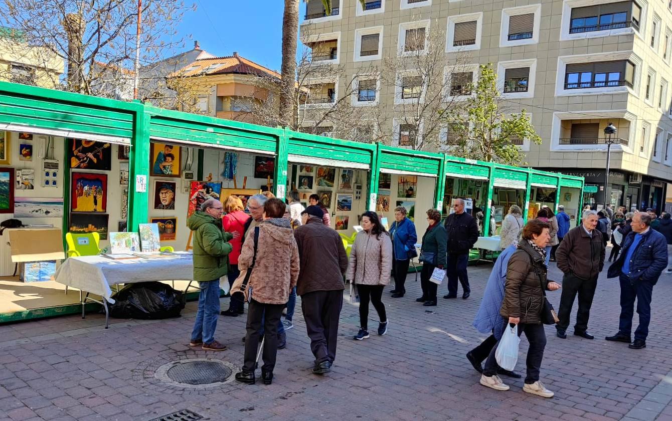 Anterior edición del mercadillo, con otra temperatura