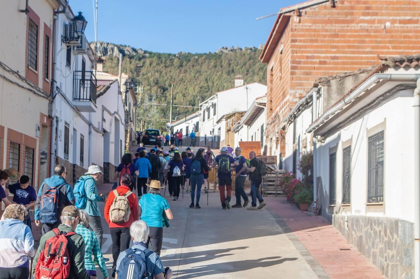 La Ruta Violeta une Higuera de Albalat con Casas de Miravete