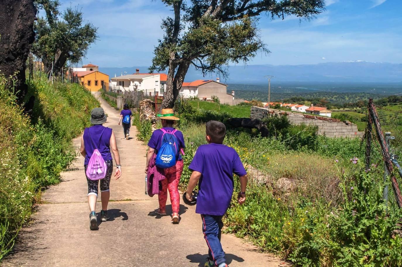 La Ruta Violeta une Higuera de Albalat con Casas de Miravete