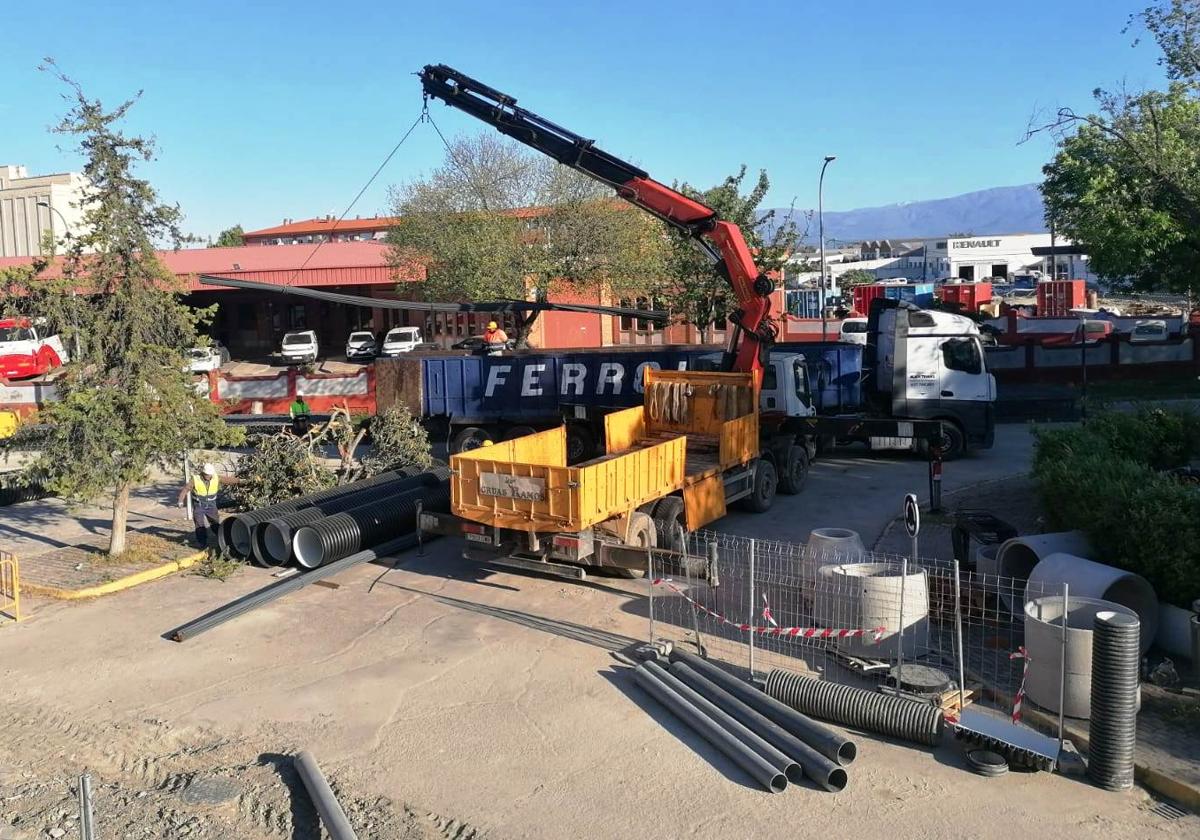 Para el Gobierno municipal, el Ministerio y Adif son «ocupas ferroviarios»