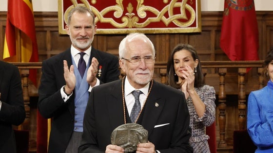 Luis Mateo Díez recibe el Premio Cervantes