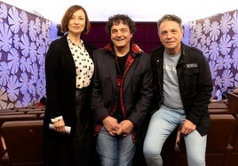 Ángeles Vázquez, Juan Antonio Moreno y Víctor Manuel López poco antes de la función