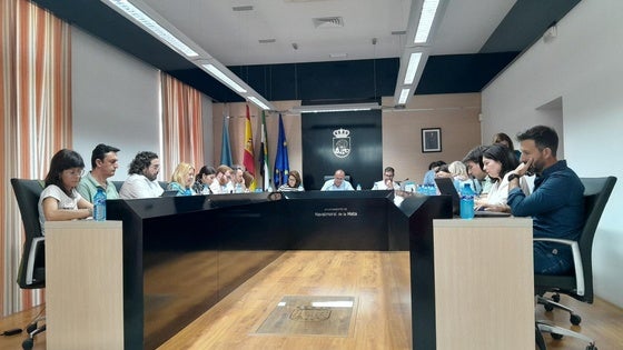 El pleno de la Corporación apoya la manifestación del jueves por el soterramiento