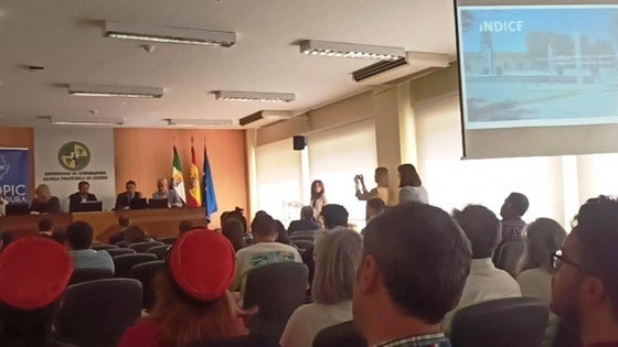 El paso del tren por el centro urbano, a debate