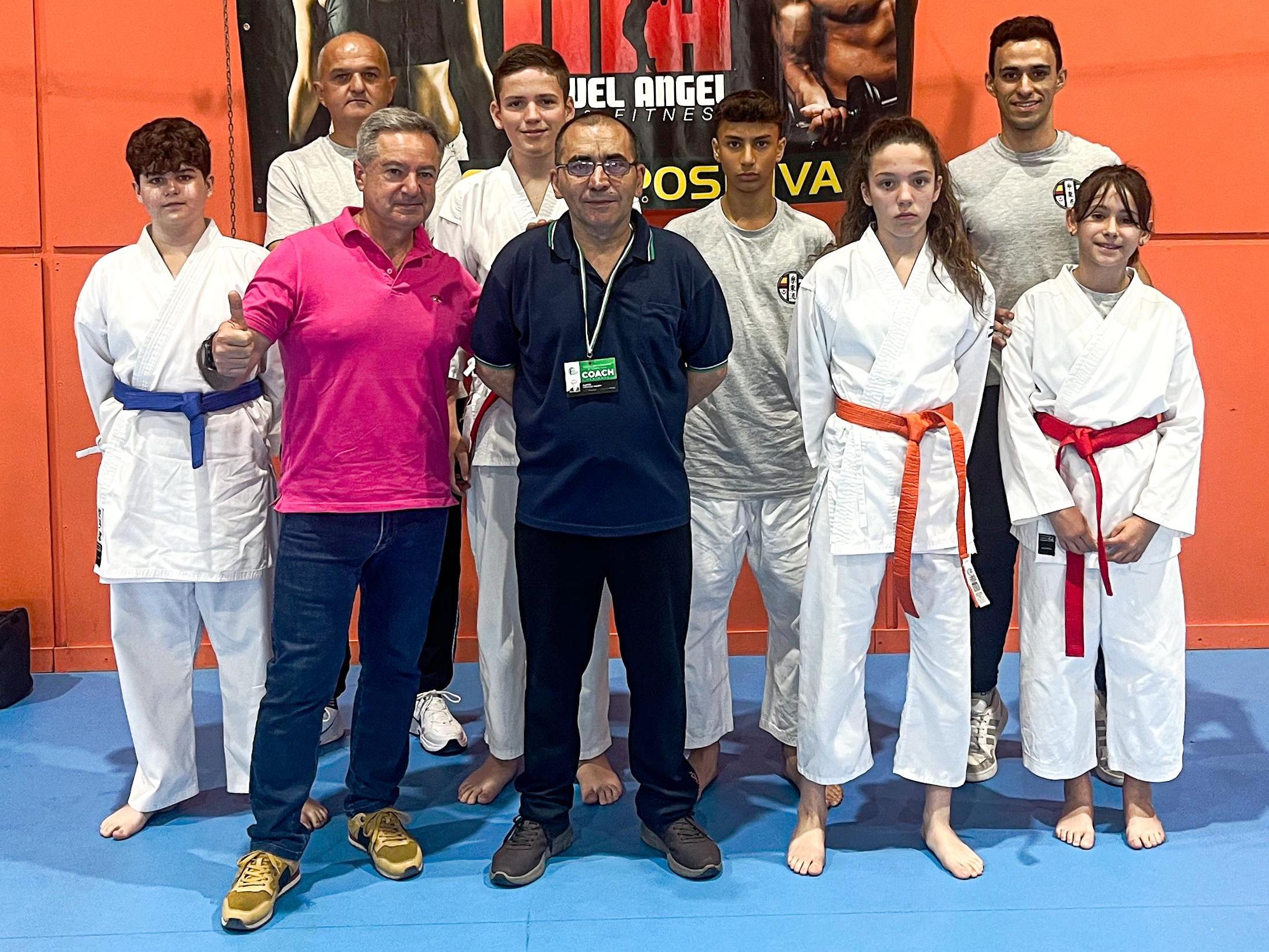 Daniel Fernández, Miguel Ángel y los alumnos del gimnasio