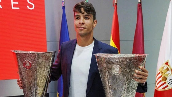 Óliver Torres se marcha del Sevilla tras cinco temporadas