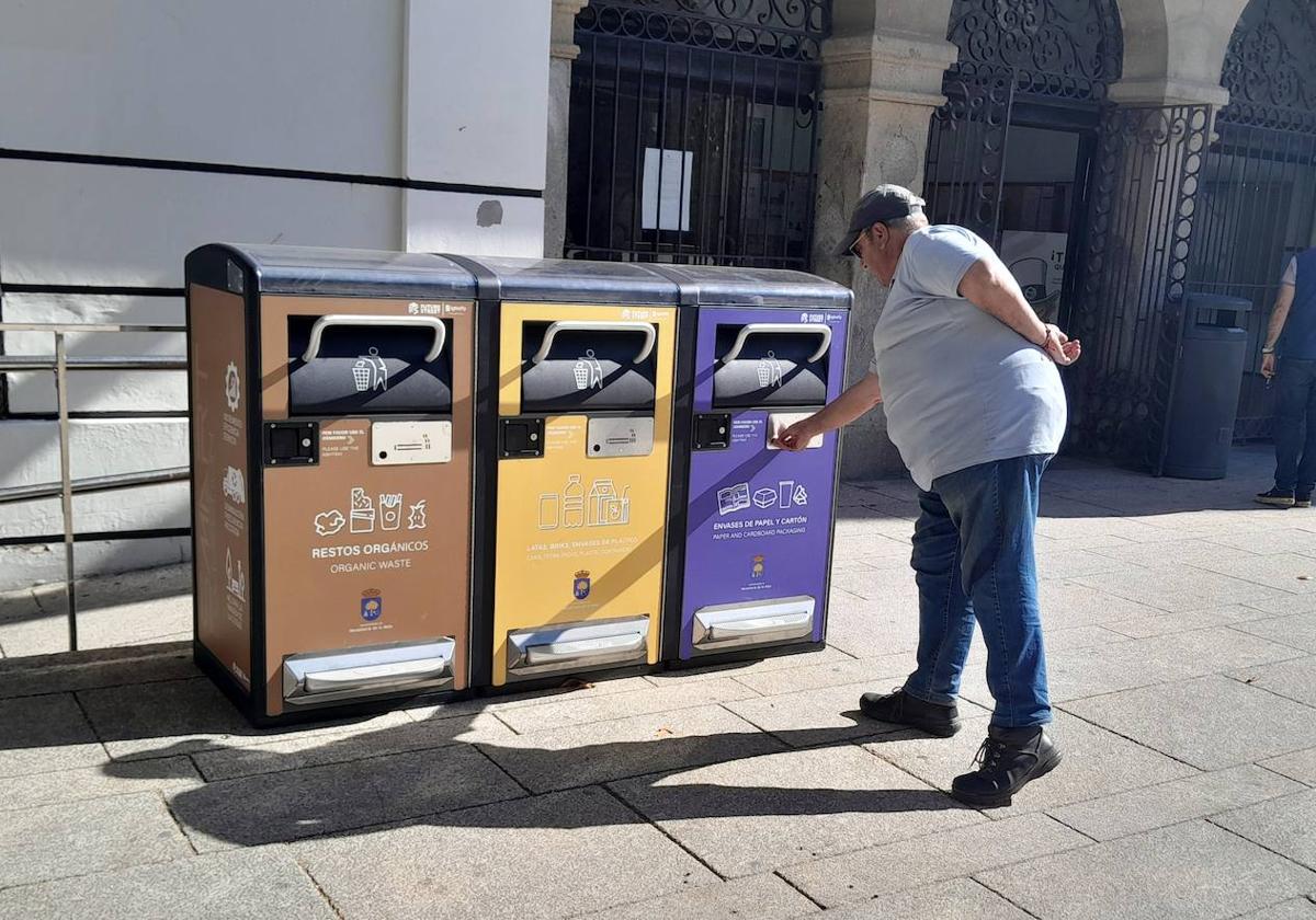 El Ayuntamiento instalará máquinas para fomentar el reciclaje