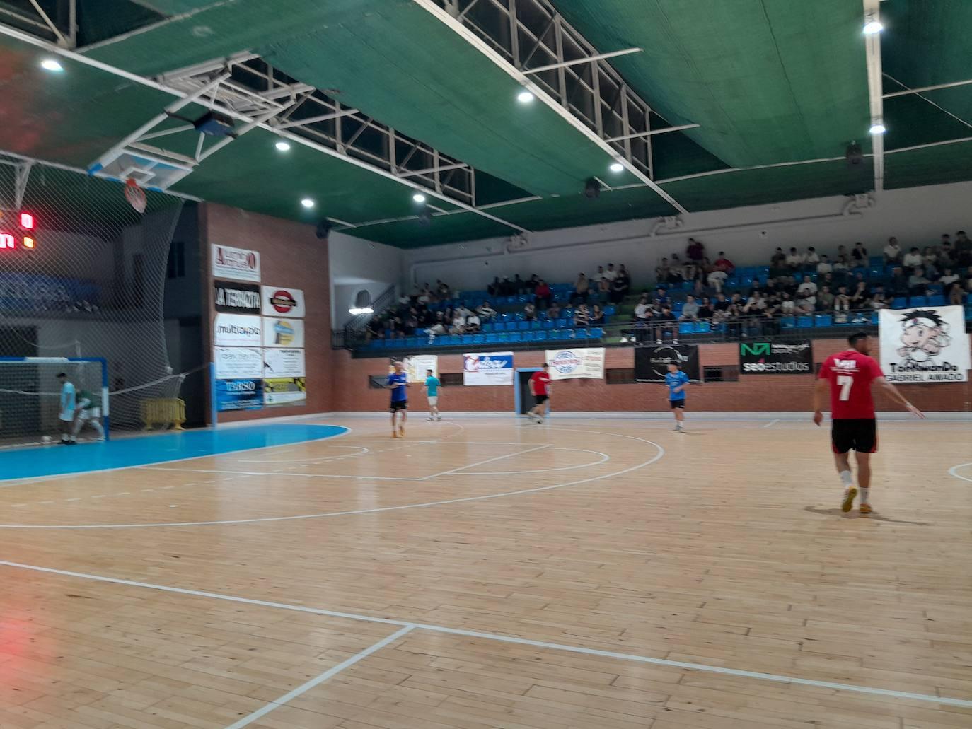 Más de 140 equipos disputan las 24 Horas de Fútbol-Sala