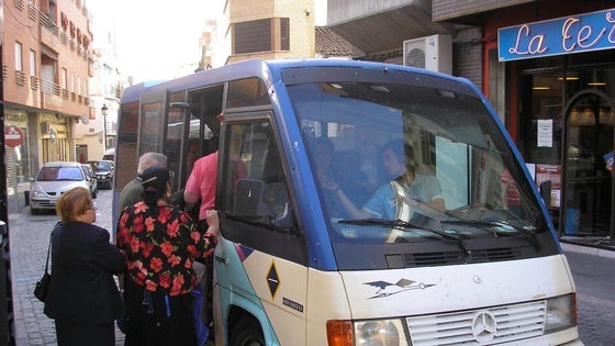 Unidas por Navalmoral critica el retraso en la puesta en marcha del bus urbano