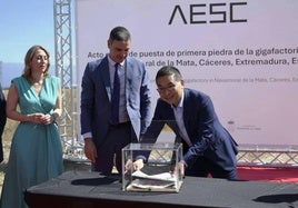 Acto de colocación simbólico de la primera piedra