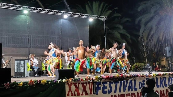 El folklore internacional vuelve al parque municipal