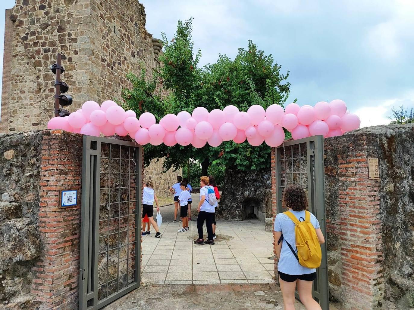 Valverde de la Vera marcha contra el cáncer de mama