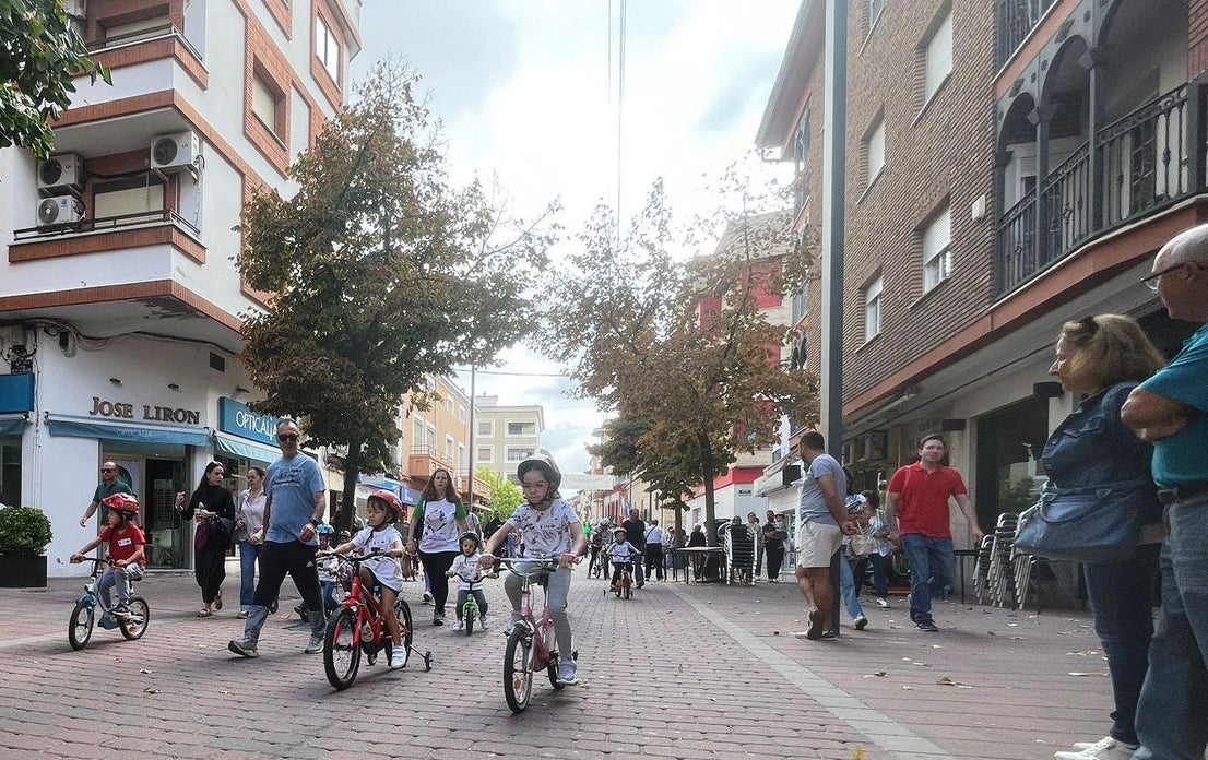 Multitudinario y muy animado Día de la Bicicleta