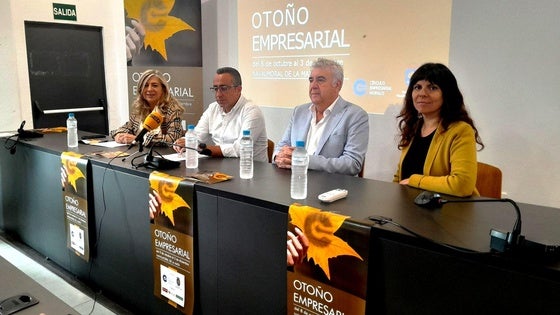 La presentación del curso Ella Construye Navalmoral abre el Otoño Empresarial