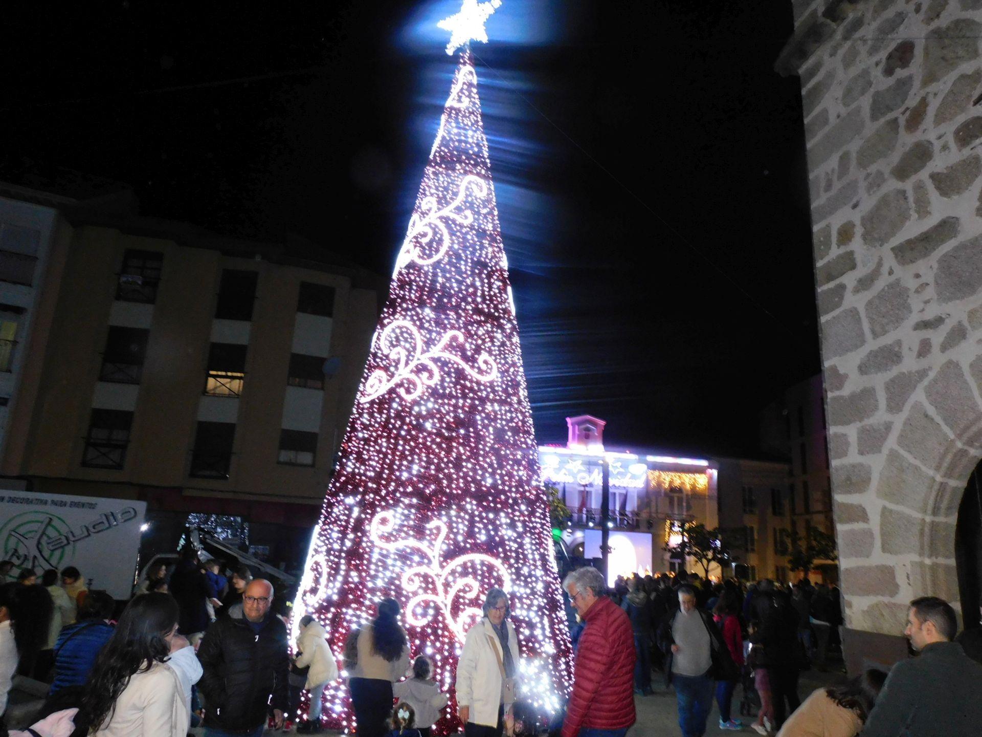 El encendido de la iluminación abre la programación navideña