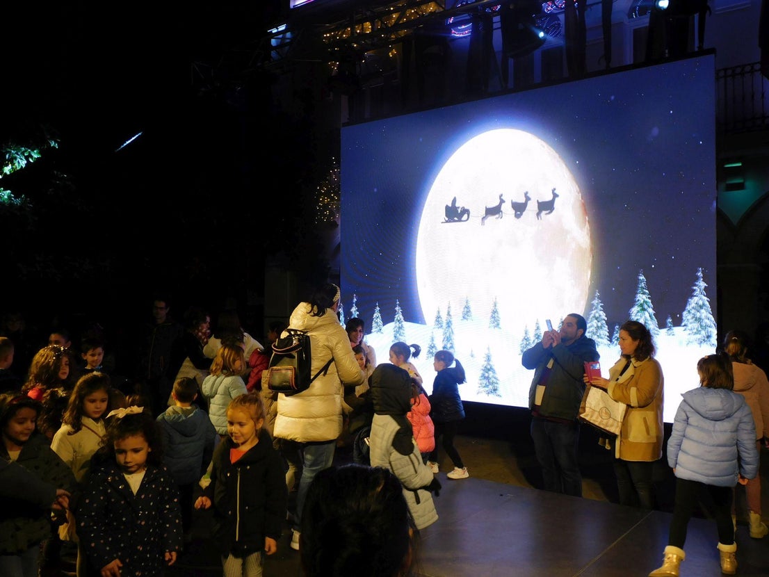 El encendido de la iluminación abre la programación navideña
