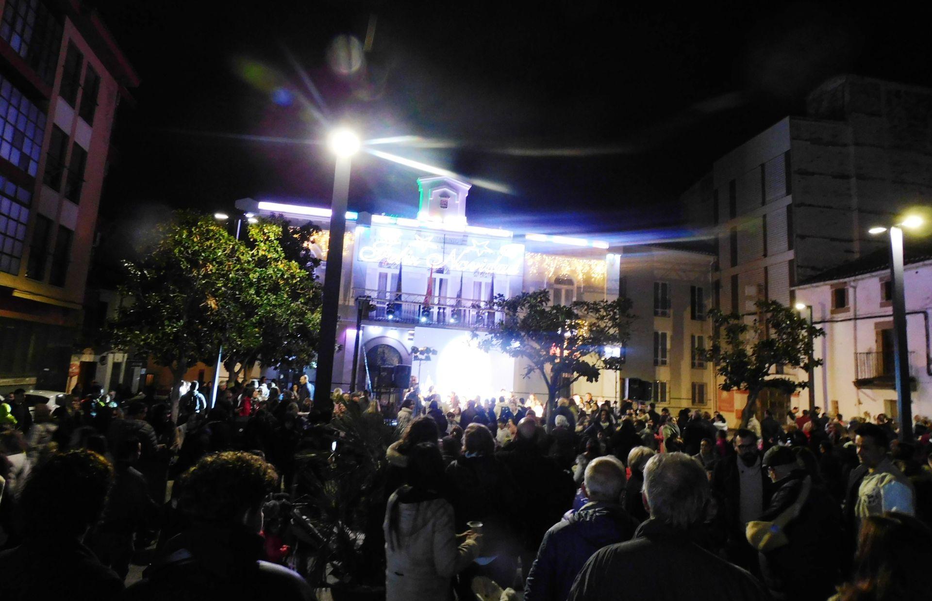 El encendido de la iluminación abre la programación navideña