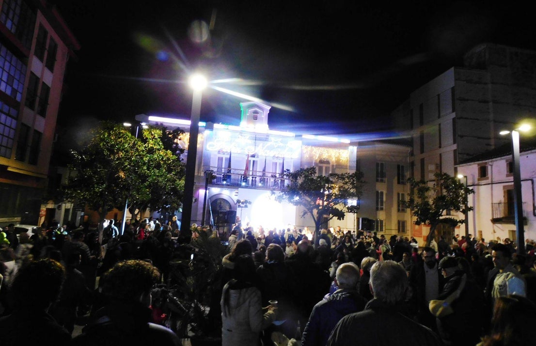 El encendido de la iluminación abre la programación navideña