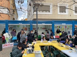 Participantes en las actividades ayer, durante la jornada inaugural
