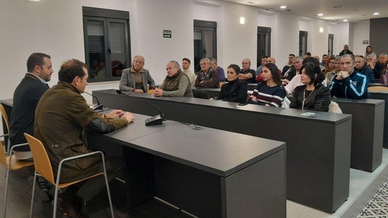 El Ayuntamiento fleta autobuses para asistir a la manifestación por la continuidad de la CNA