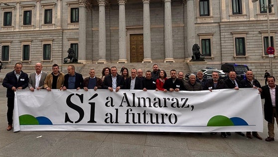 Alcaldes y alcaldesas del entorno defienden en el Congreso la continuidad de la central nuclear de Almaraz
