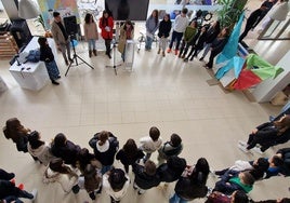 Acto realizado en el hall del instituto moralo