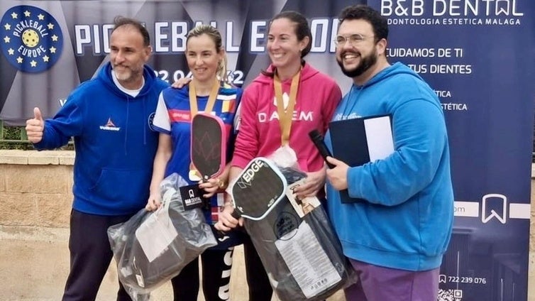 Las hermanas Fernández brillan en el II Open Costa del Sol de Pickleball