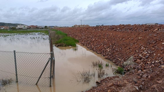 Dueños de parcelas también se quejan de las obras del tren de altas prestaciones