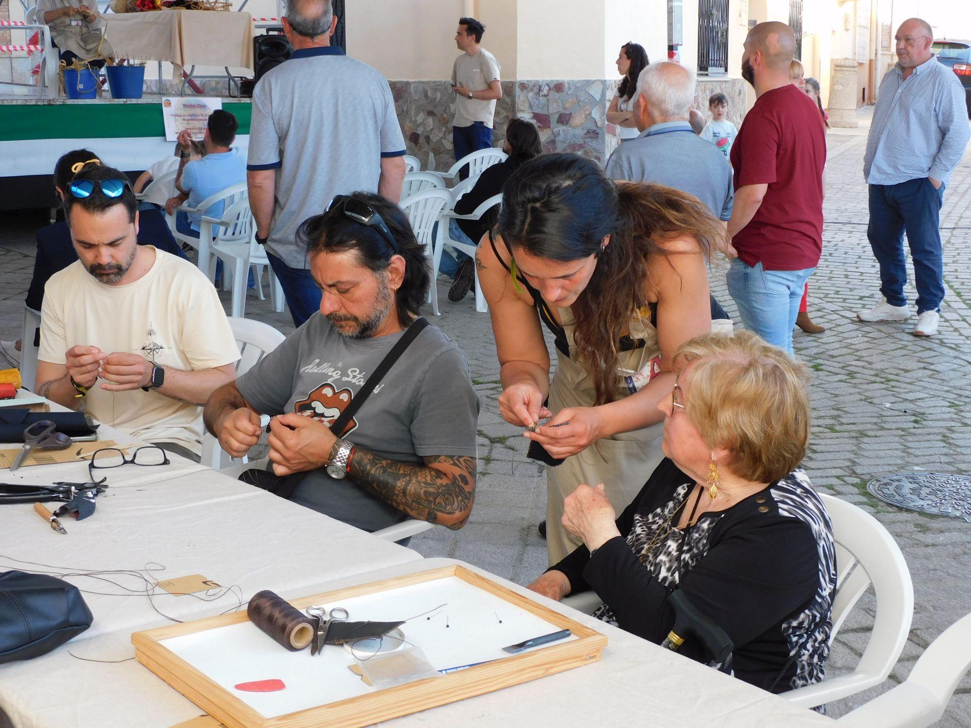 Los oficios artesanos se dan cita en Almaraz