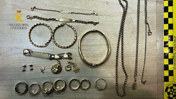 La Guardia Civil detiene a un hombre por el robo de joyas valoradas en 2.000 euros