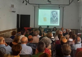 Gran acogida de la presentación de la 'Obra poética' de Manuel Gómez