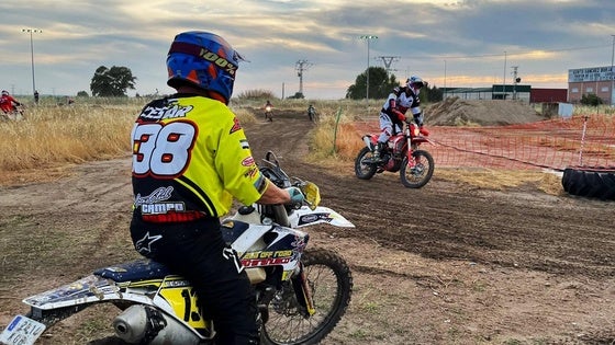 Inaugurado el circuito de motocross que se ha creado en la ciudad deportiva