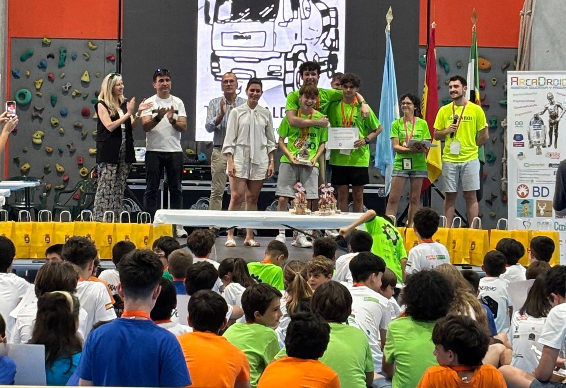 La robótica educativa 'toma' el pabellón Antonio Jara