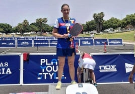 Soledad Fernández en lo más alto del podio