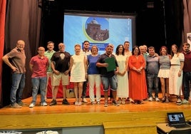 Foto de los alcaldes y alcaldesas que acudieron a la cita.