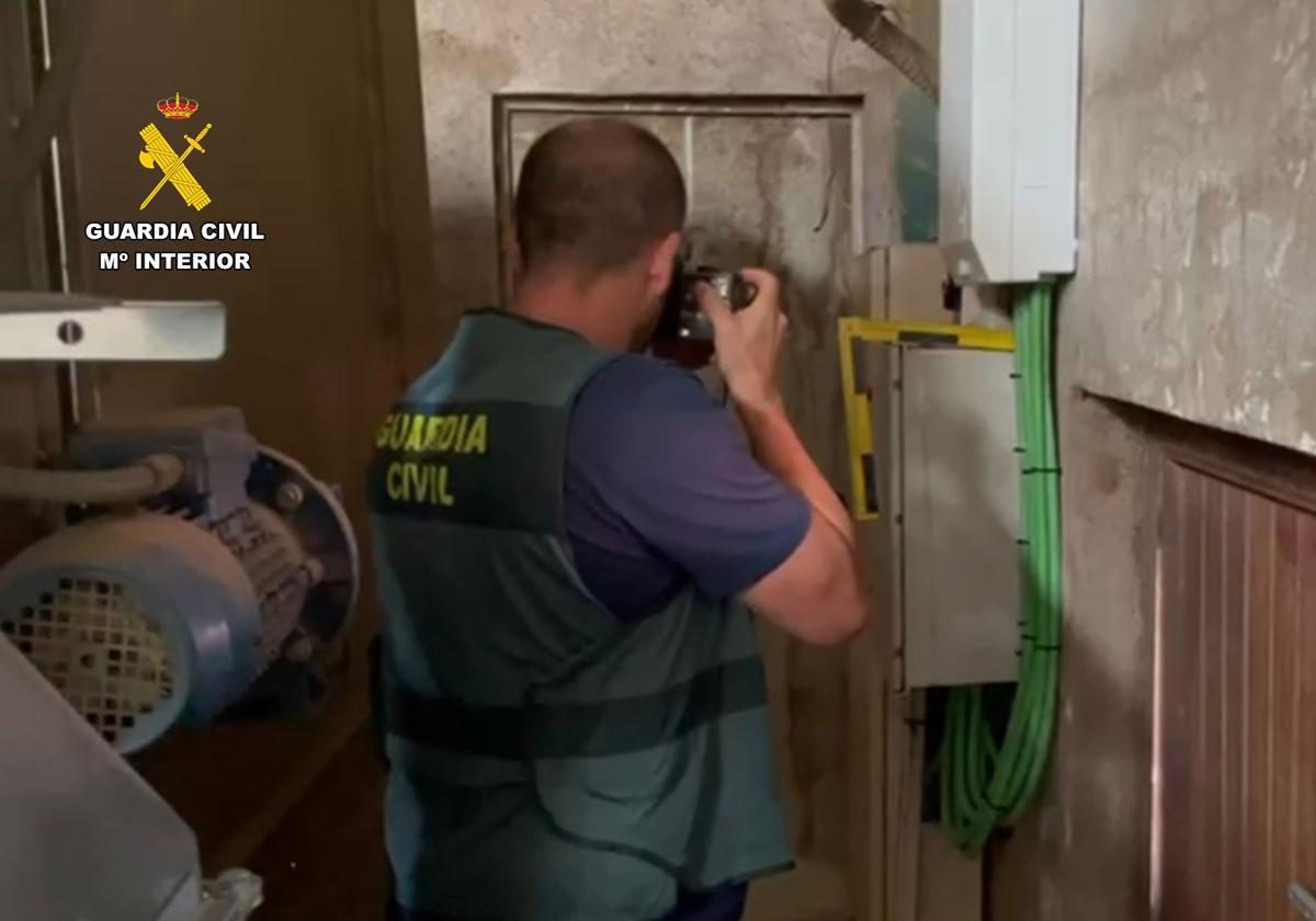 Imágenes del operativo realizado por la Guardia Civil