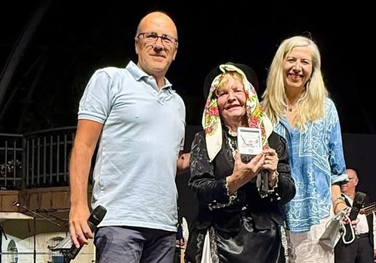 Homenaje a Angelines Sánchez en el Festival Folklórico