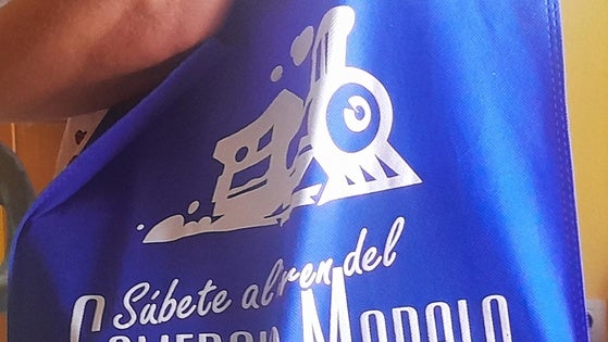 Medio centenar de locales se unen a la campaña 'Súbete al tren del comercio moralo'