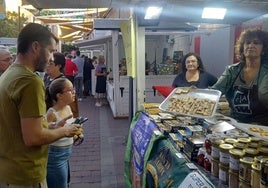 Ambiente en el peatonal en la tarde del viernes