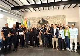Los policías que colaboraron en las tareas de emergencia por la DANA reciben un reconocimiento