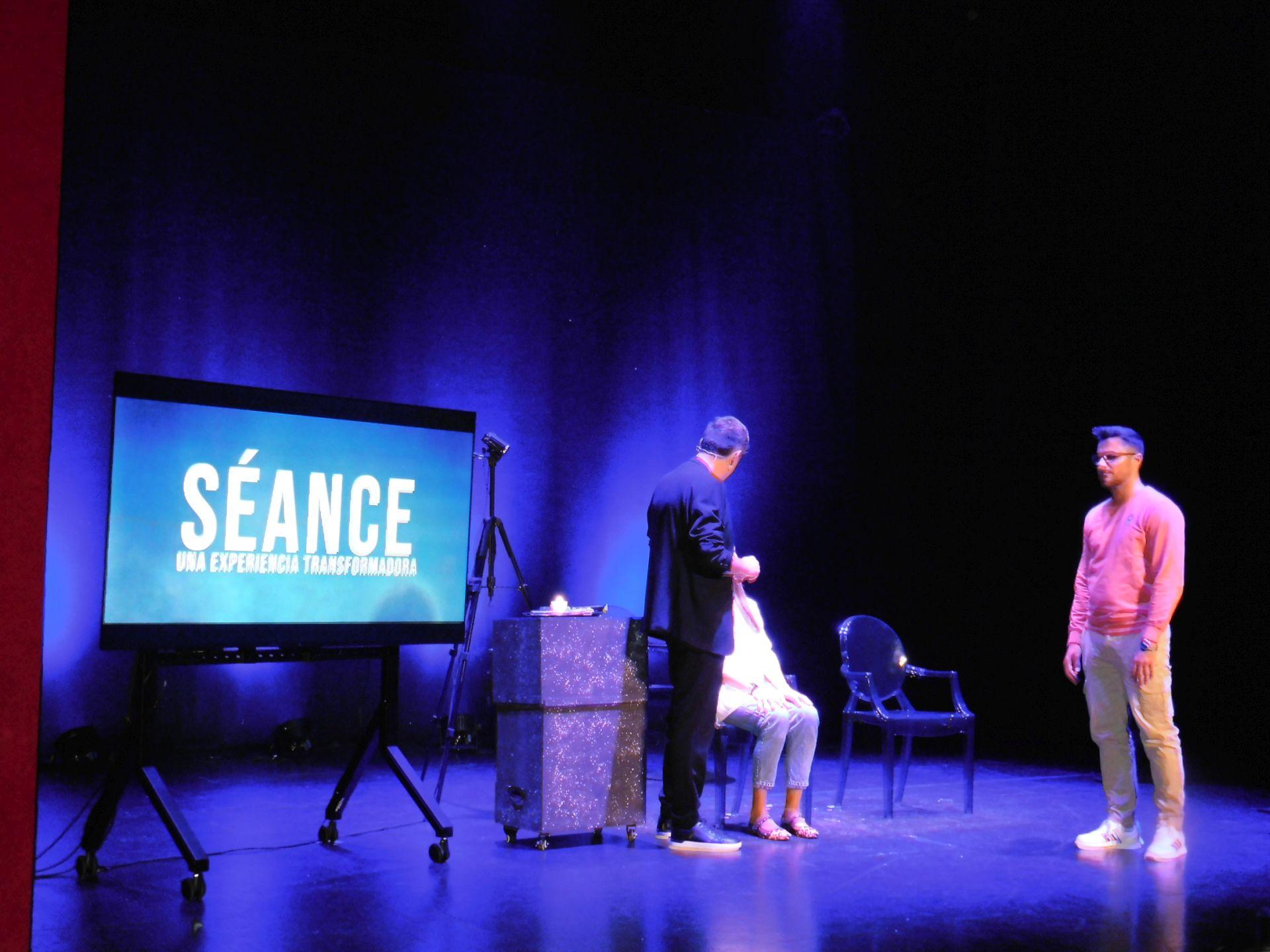 Cobami, entre el mentalismo y el espiritismo con &#039;Séance&#039;