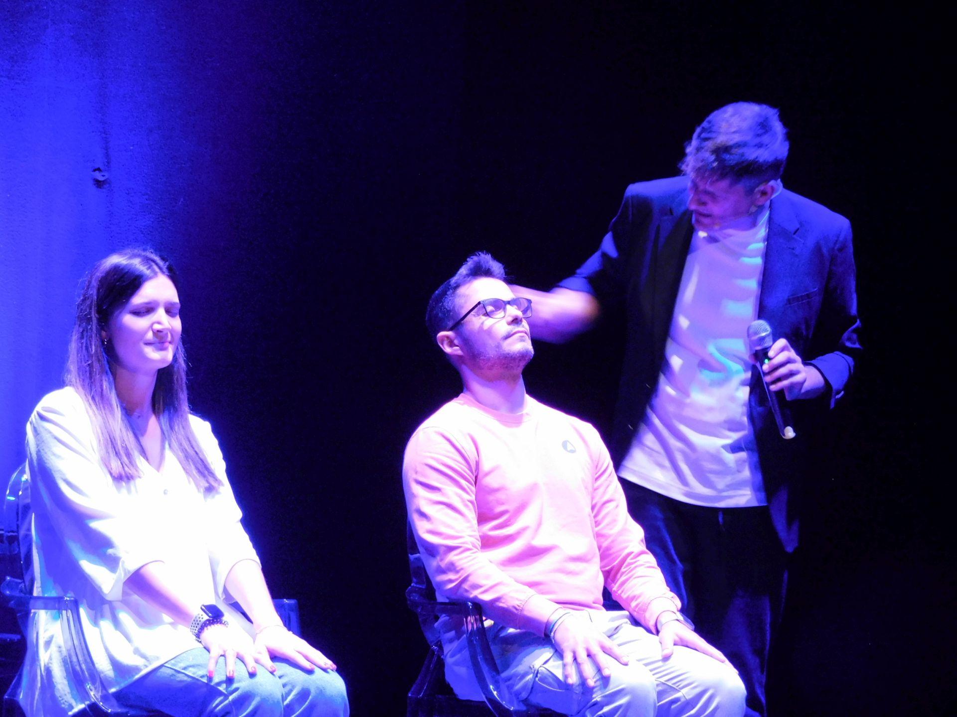 Cobami, entre el mentalismo y el espiritismo con 'Séance'